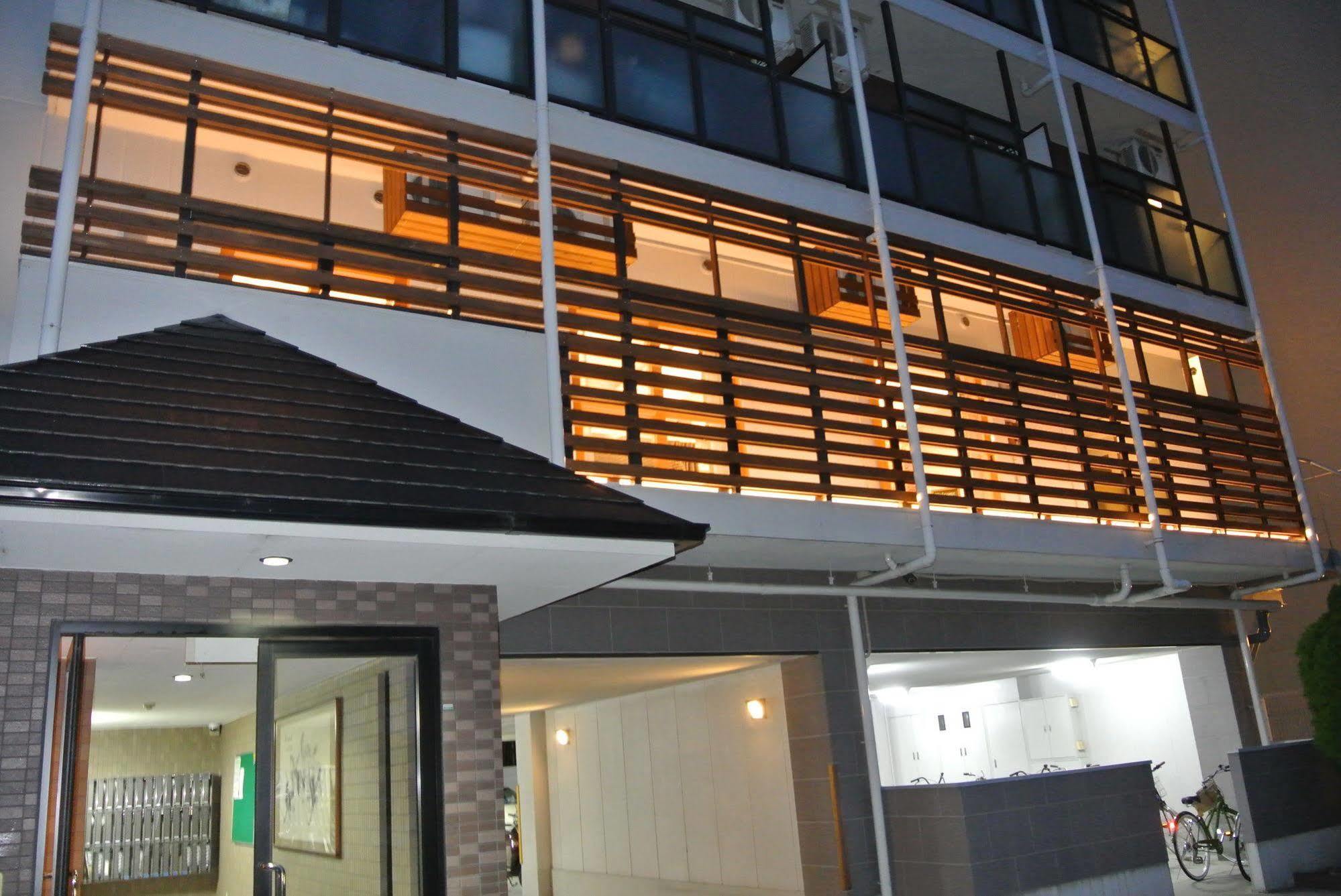 Backpackers Hotel Noosa Japan In Takatsuki Tonda Eksteriør billede