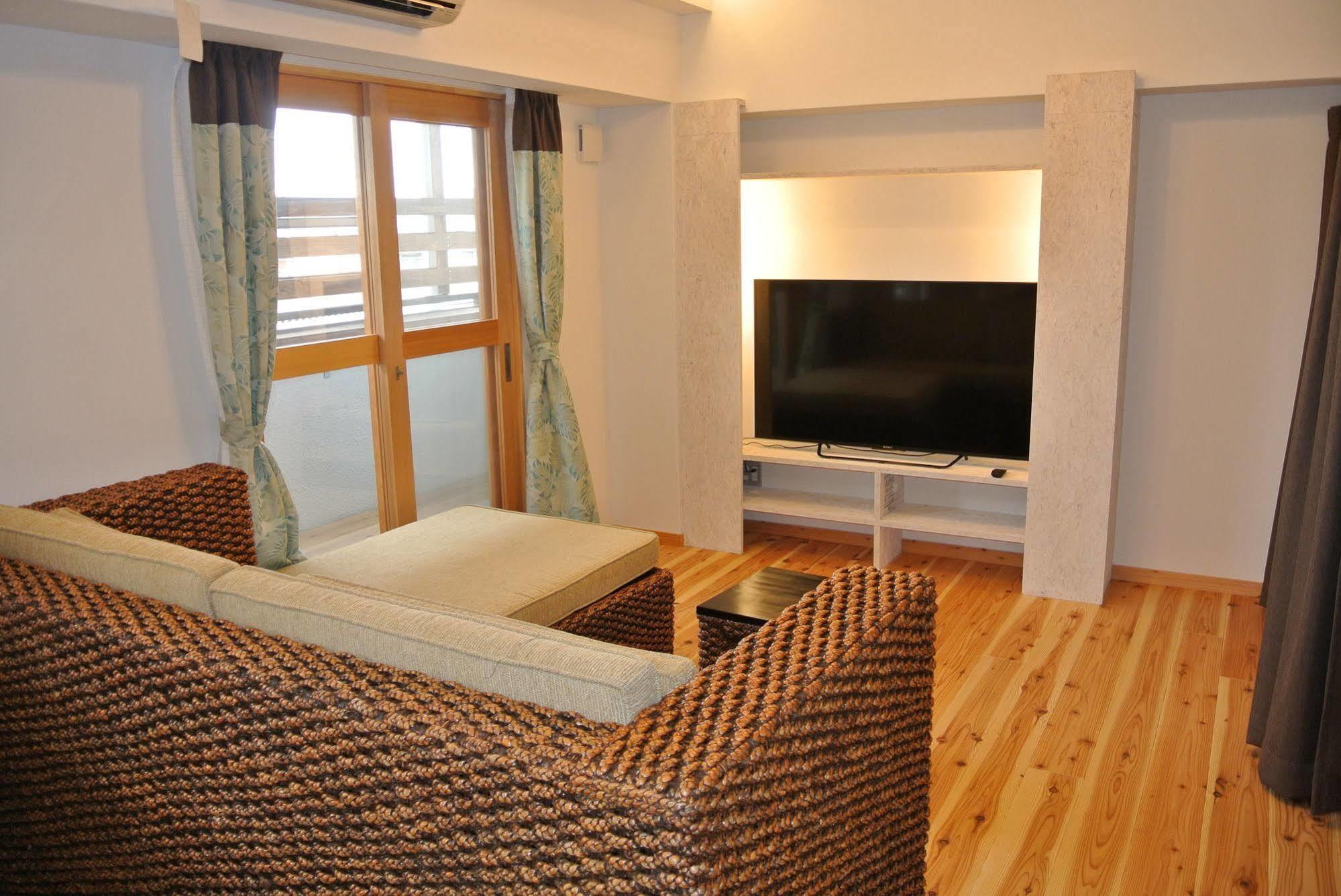 Backpackers Hotel Noosa Japan In Takatsuki Tonda Eksteriør billede