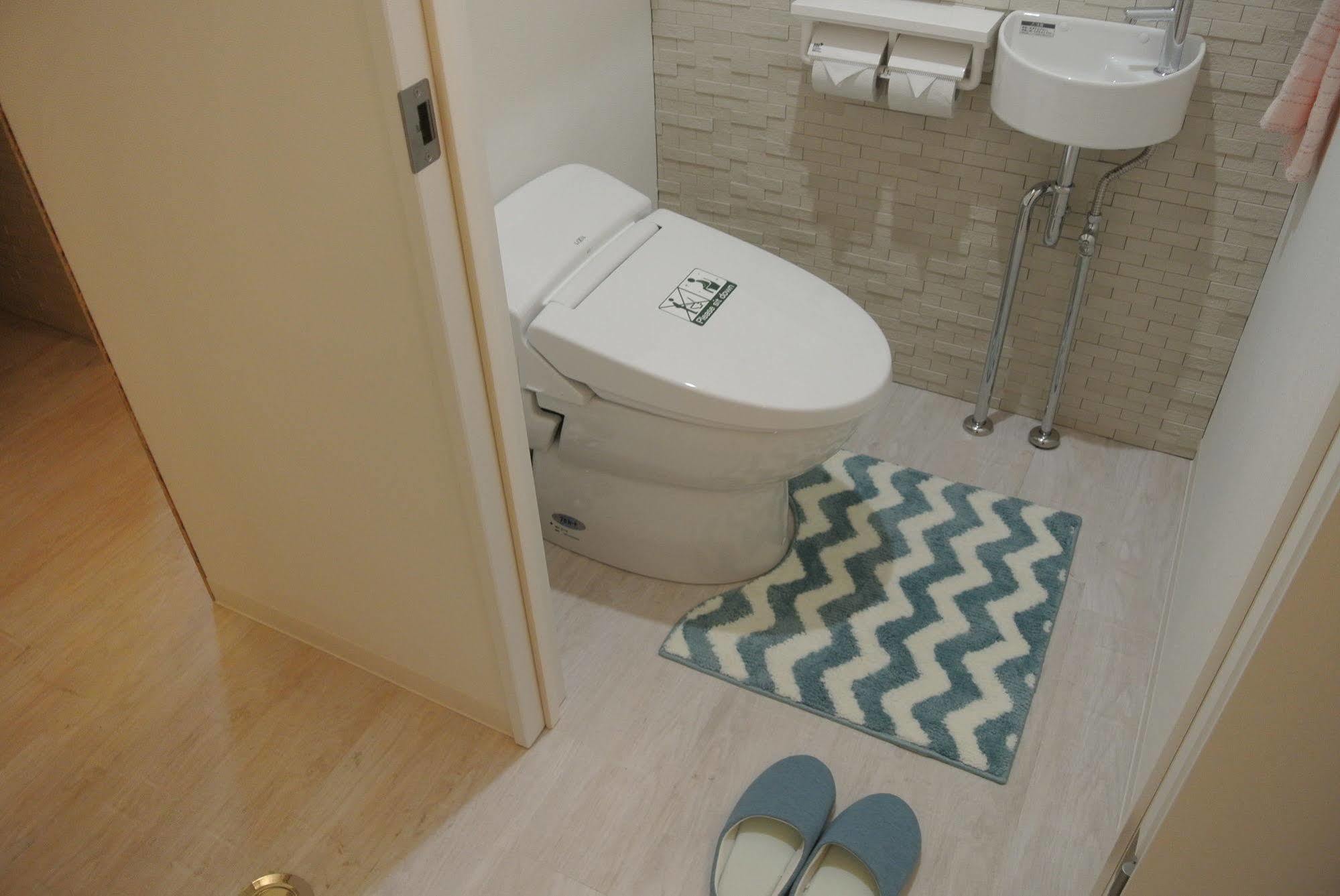 Backpackers Hotel Noosa Japan In Takatsuki Tonda Eksteriør billede